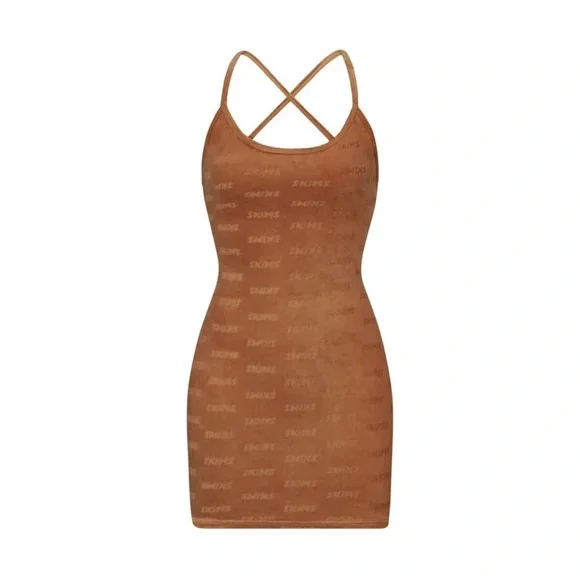 SKIMS Logo Velour Slip Dress Size 2X Color Camel Style NWT - Picture 4 of 5